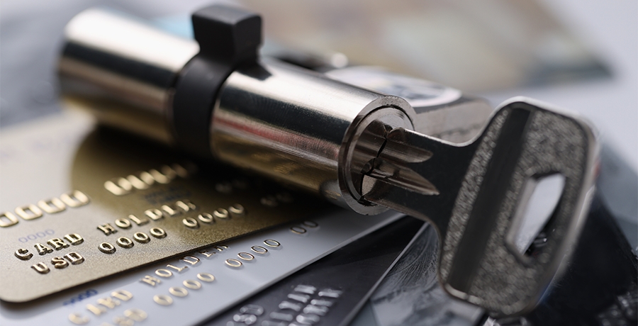 Cybersichere Online-Investments_900x460