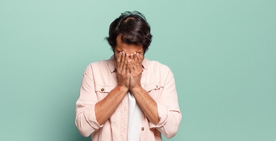 Depression Mobbing Man_900x460