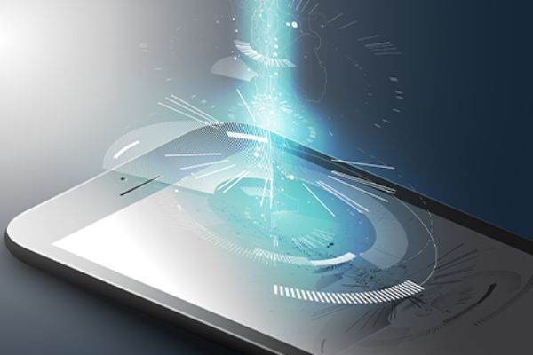 Eine symbolische Augmented-Reality-Spirale kommt aus einem Smartphone-Display