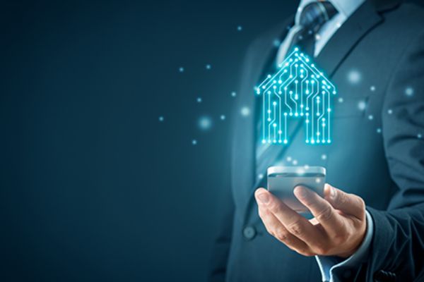 Handy mit Smart Home Apps